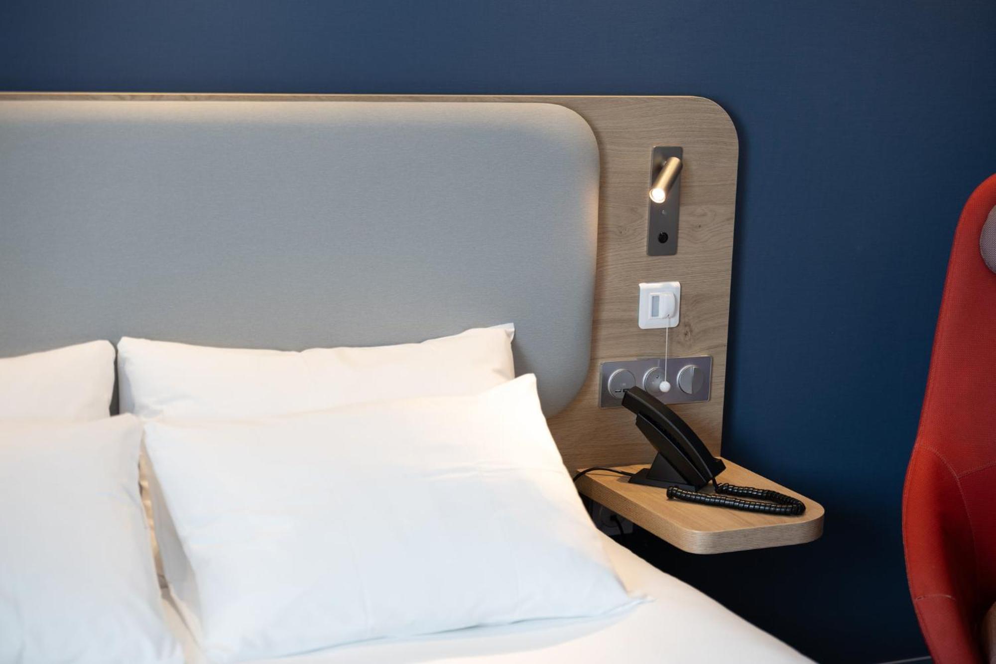 Express Caen By Ihg Hotel 3*