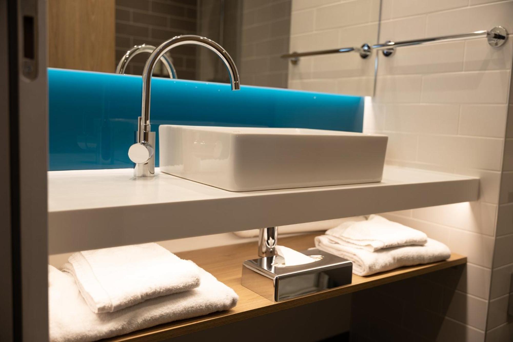 Express Caen By Ihg 3* Epron